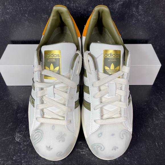 ADIDAS SUPERSTAR BANDANA OFF WHITE FOCUS ORANGE GREEN WOMENS SHOES SIZE 5 NEW - Picture 2 of 10